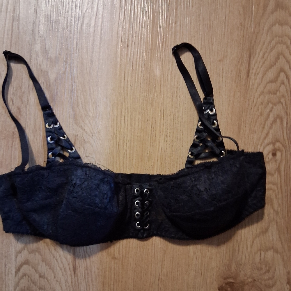 Black Lace Grommet Bra